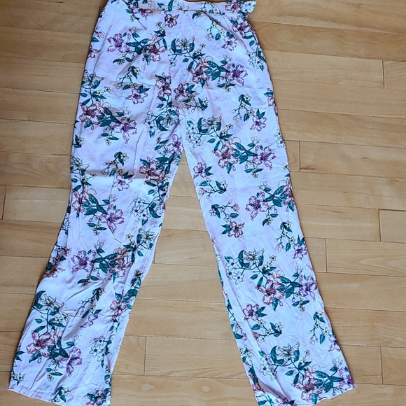 ONLY WORN ONCE URBAN PLANET PANTS - Picture 2 of 2